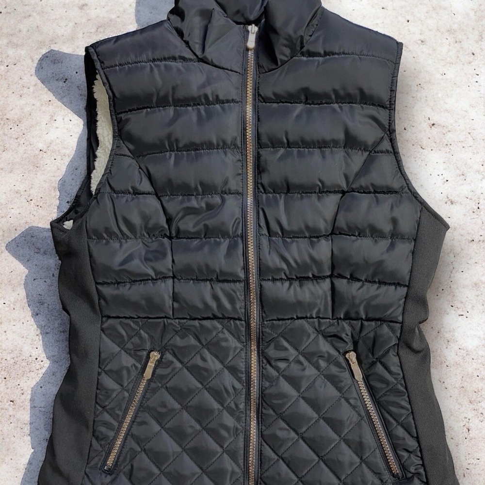 Ci Sono Women's Black Quilted Vest